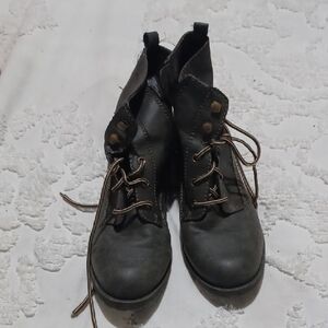 Report Dark Brown Lace-Up Ankle Boots
